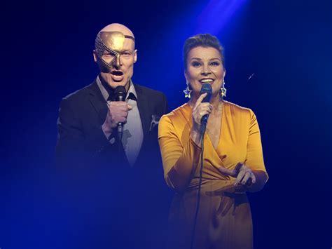 Cathy Chinin Sihti Konsertissa: Mennäänkö Kissailemaan Taivaaralle?