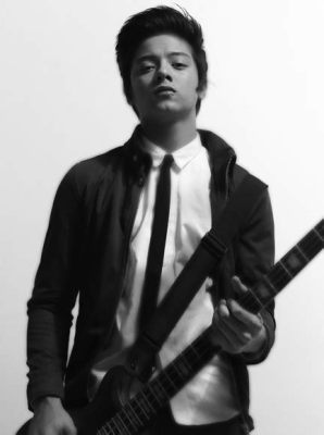 Daniel Padilla Live in Helsinki: A Fiesta of Music and Filipino Charm!